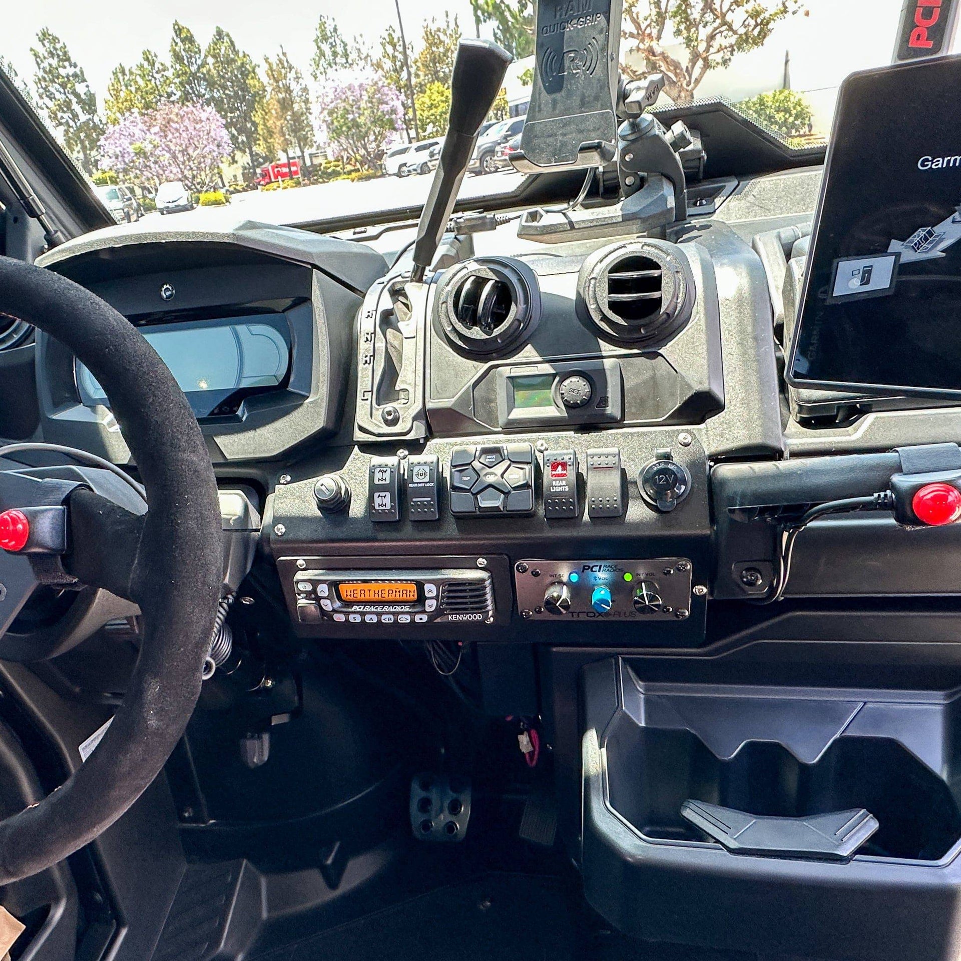 Can-Am Defender Bracket - PCI Race Radios