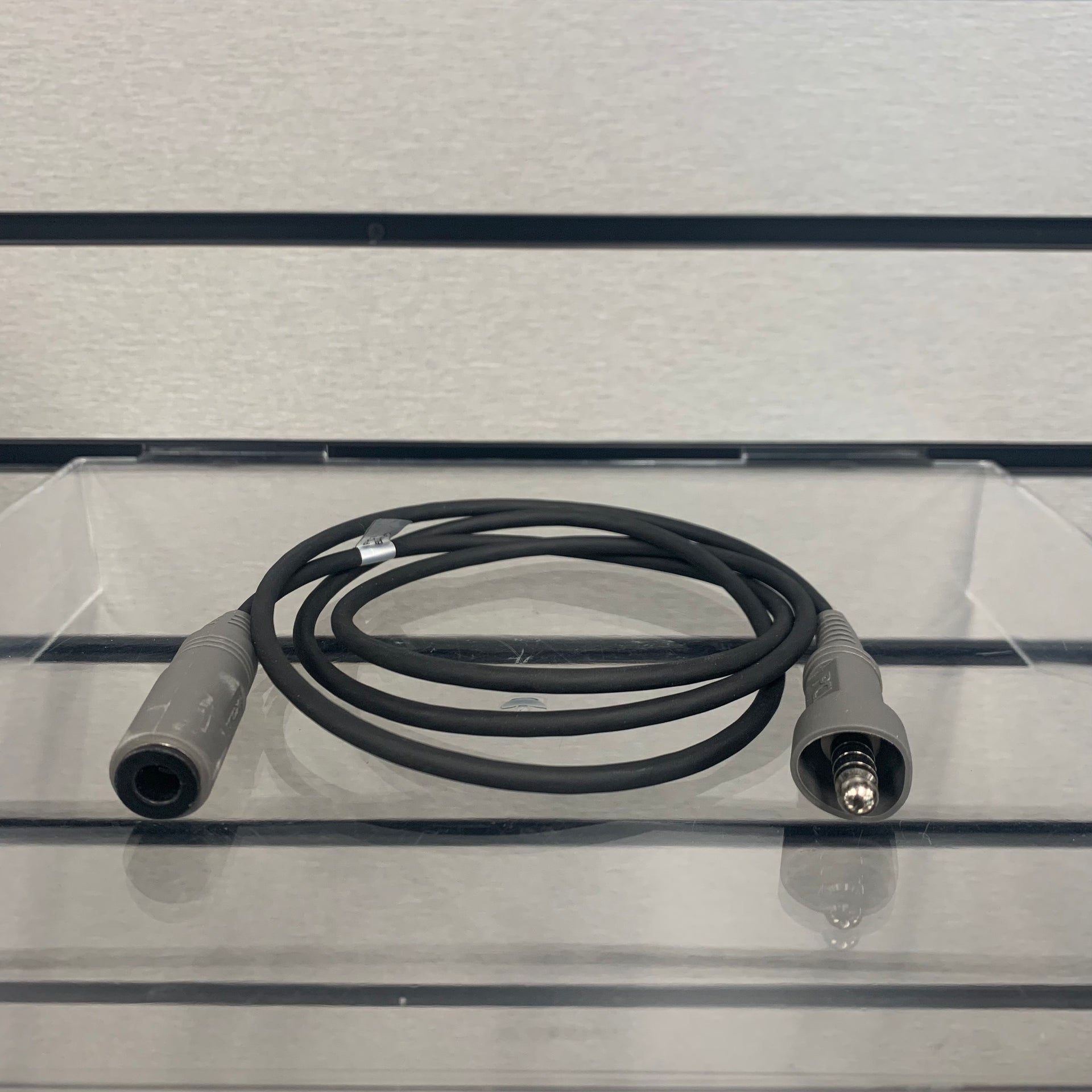Helmet Wire Extension Display Item